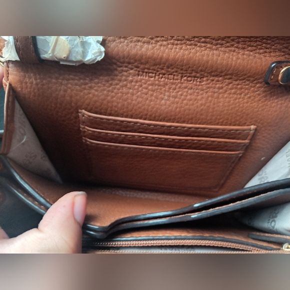 Michael Kors crossbody bag - Picture 7 of 13